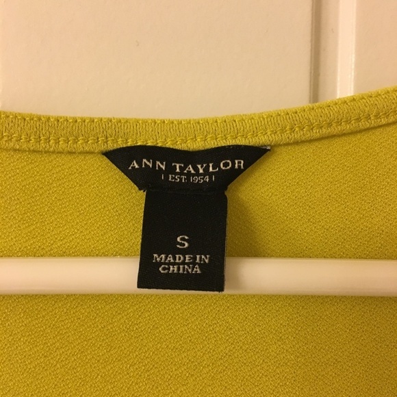 Ann Taylor Yellow Women’s Top Size Small - Picture 2 of 3